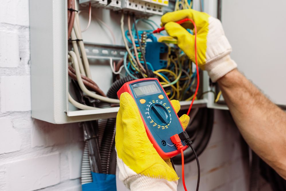 Addetto Ai Lavori Elettrici PES-PAV-PEI